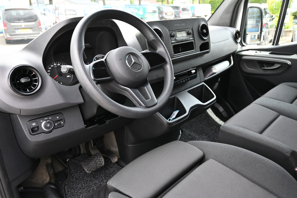 Mercedes-Benz eSprinter 3