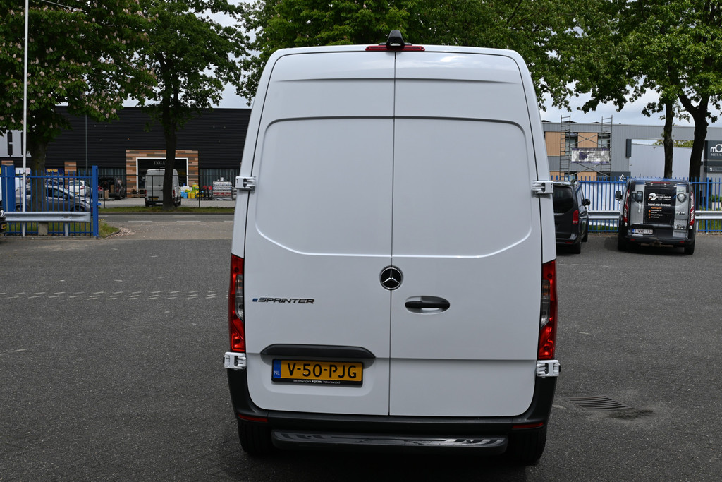 Mercedes-Benz eSprinter 7
