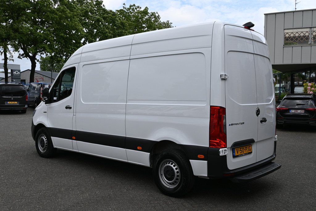 Mercedes-Benz eSprinter 9