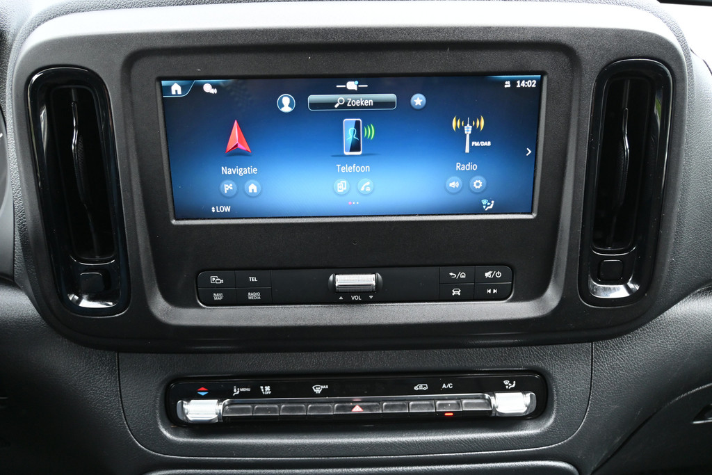 Mercedes-Benz Vito 4