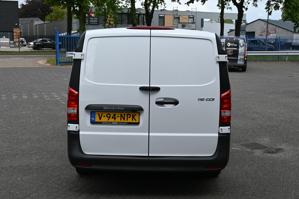 Mercedes-Benz Vito 10