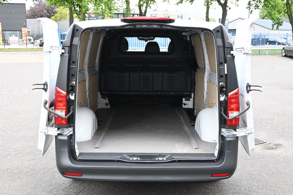 Mercedes-Benz Vito 11