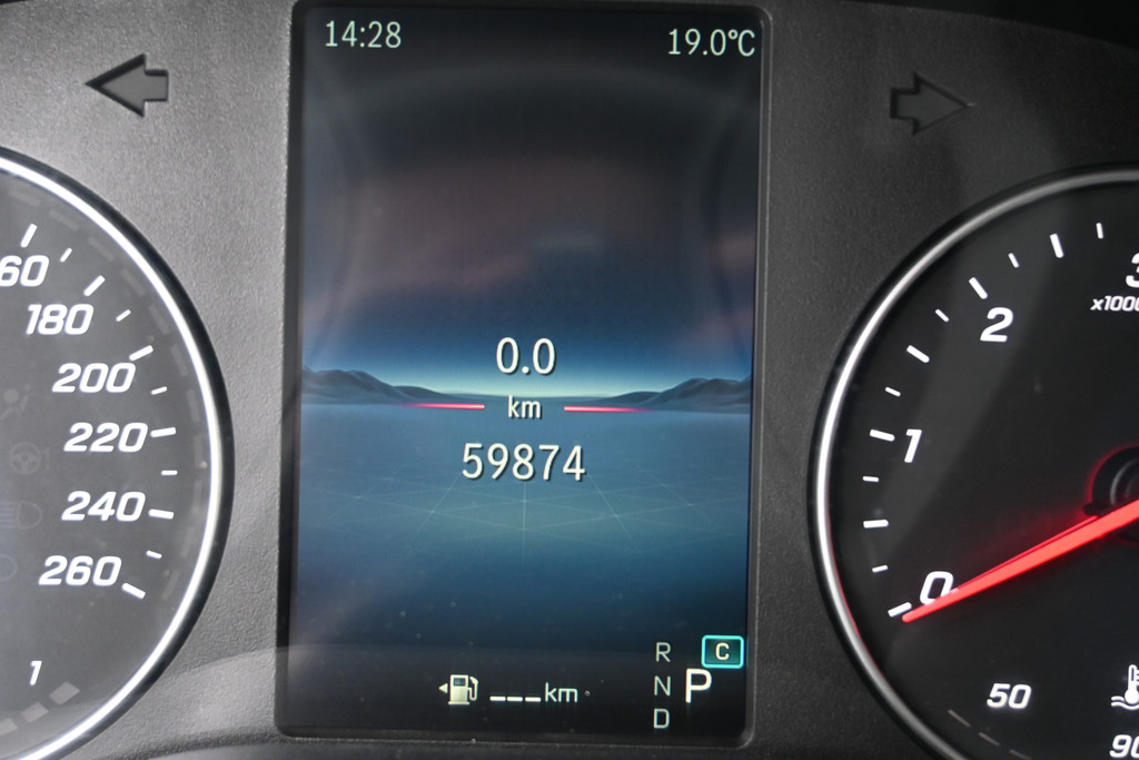 Mercedes-Benz Vito 16