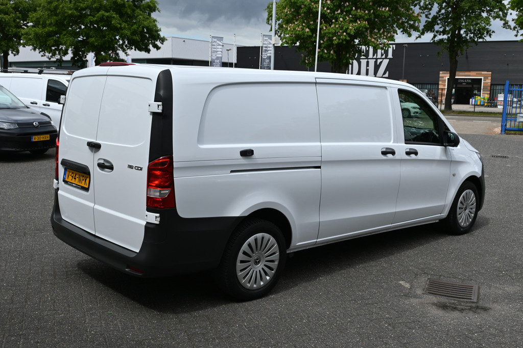 Mercedes-Benz Vito 2