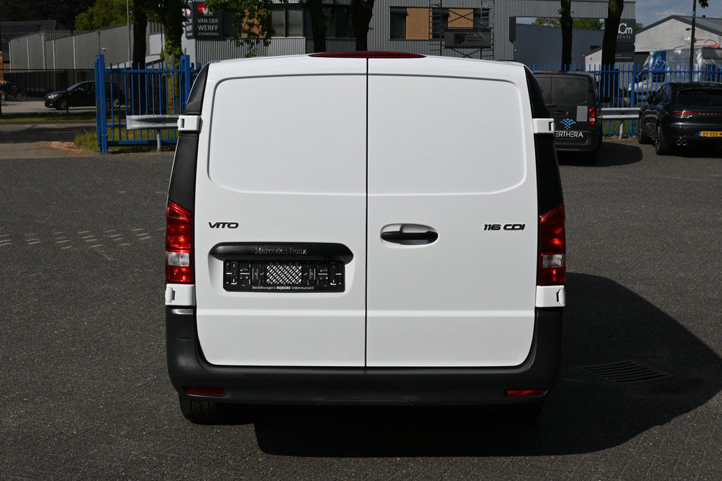 Mercedes-Benz Vito 10