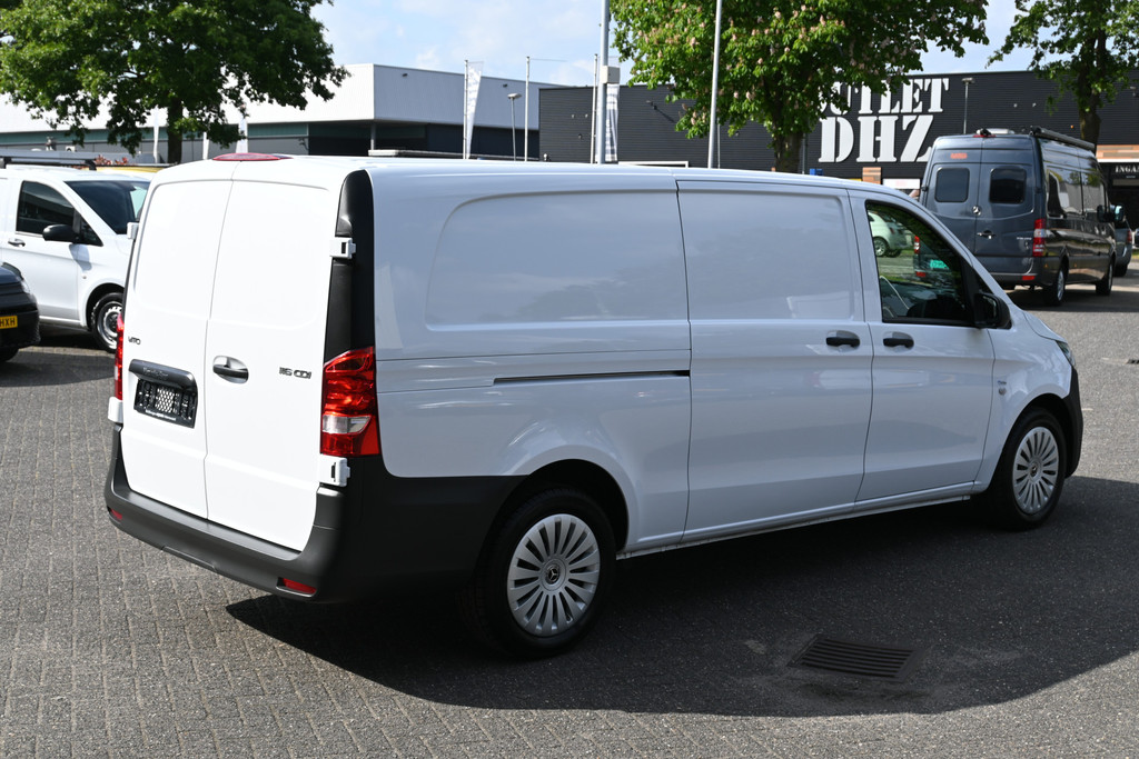 Mercedes-Benz Vito 2