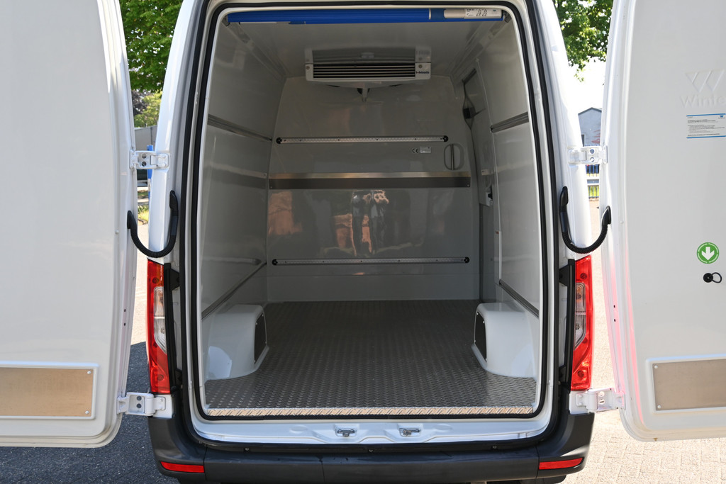 Mercedes-Benz Sprinter 1
