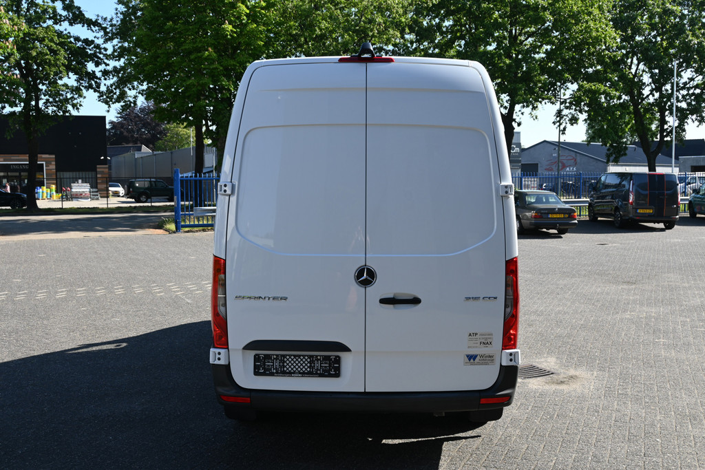 Mercedes-Benz Sprinter 12