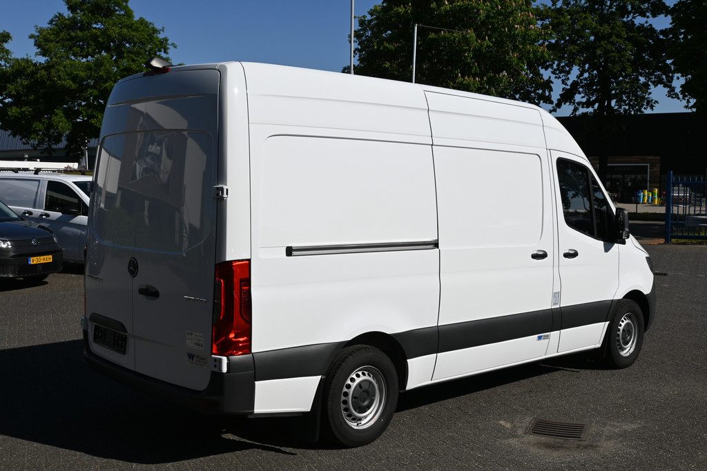 Mercedes-Benz Sprinter 3