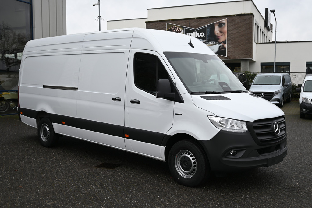 Mercedes-Benz eSprinter 2