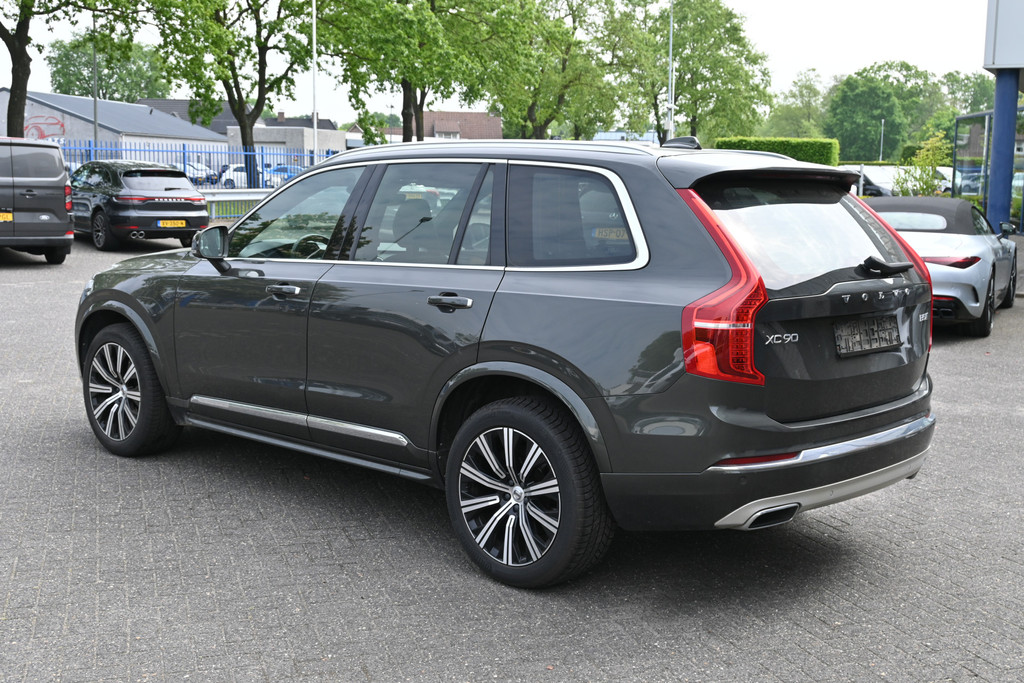 Volvo XC90 11