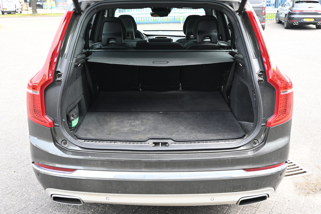 Volvo XC90 13