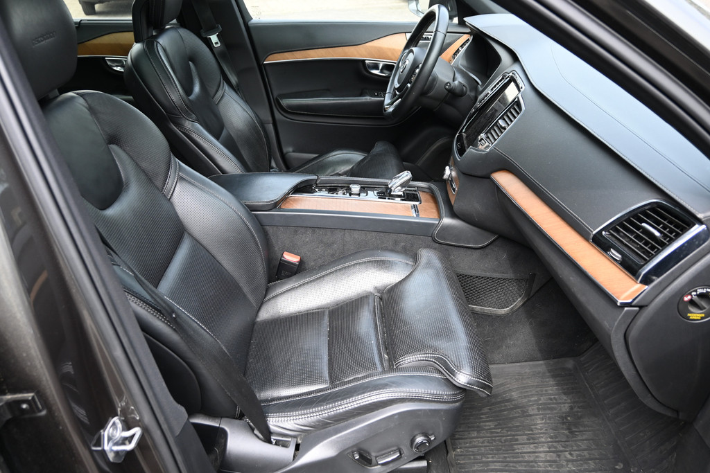 Volvo XC90 6