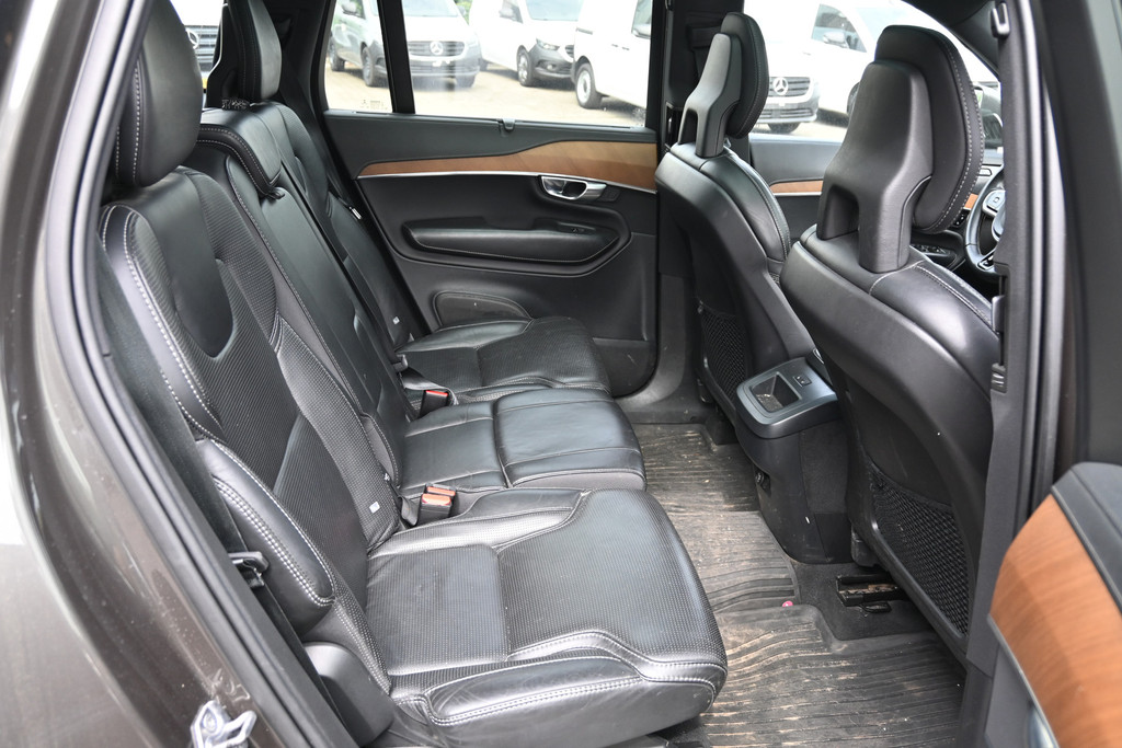 Volvo XC90 8