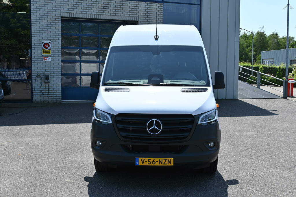 Mercedes-Benz Sprinter 1