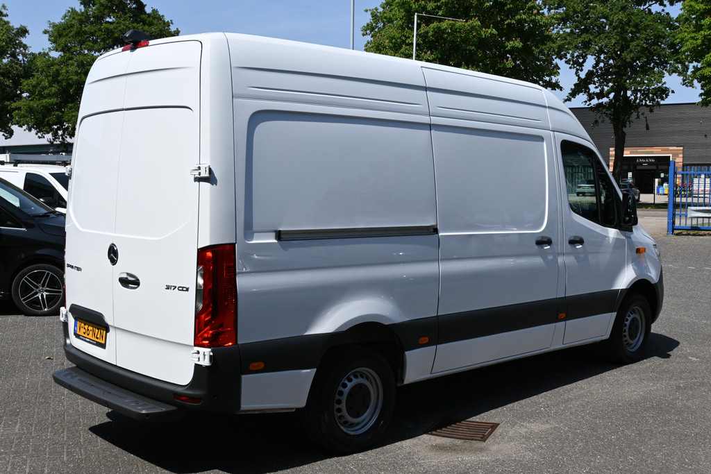 Mercedes-Benz Sprinter 2