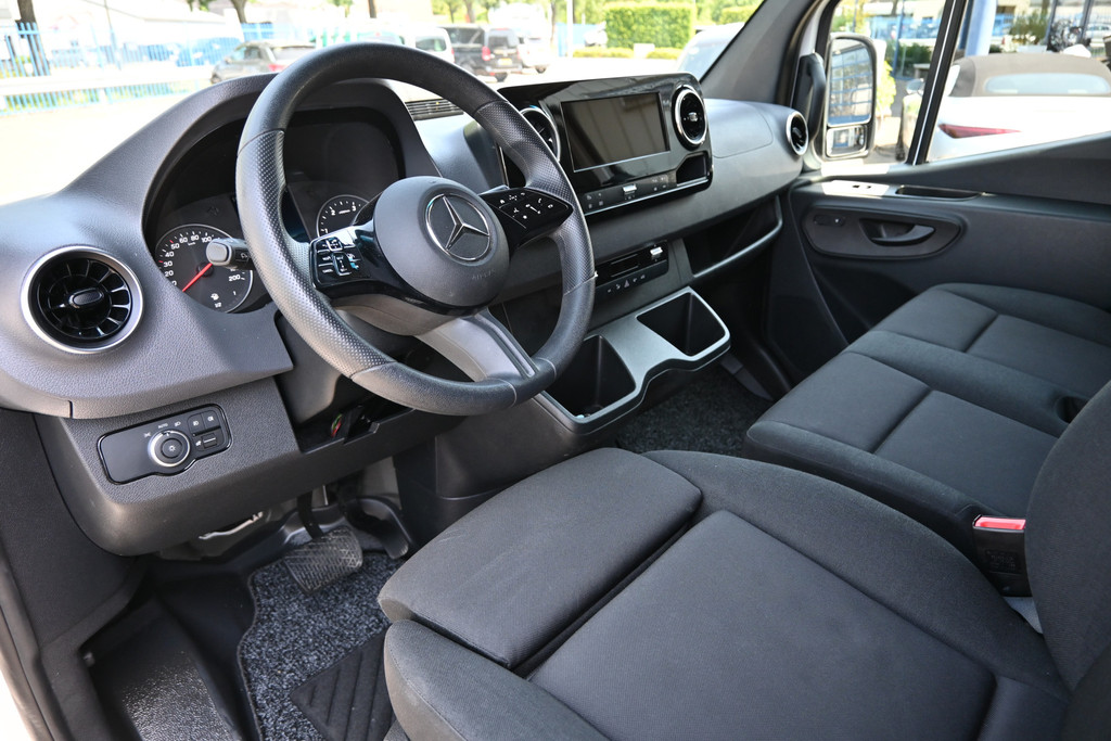 Mercedes-Benz Sprinter 3