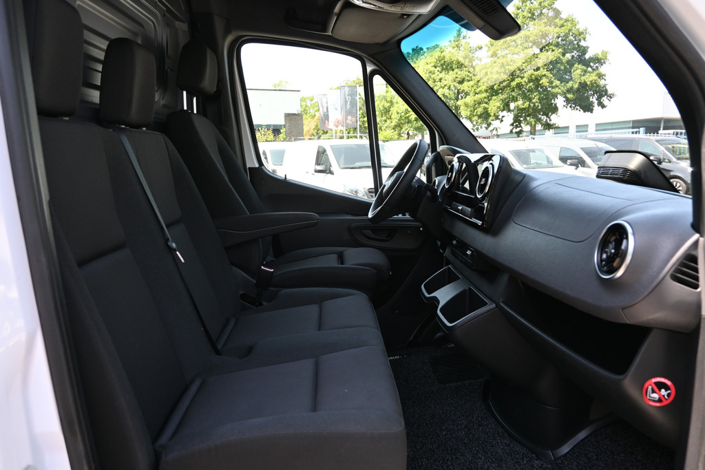 Mercedes-Benz Sprinter 7