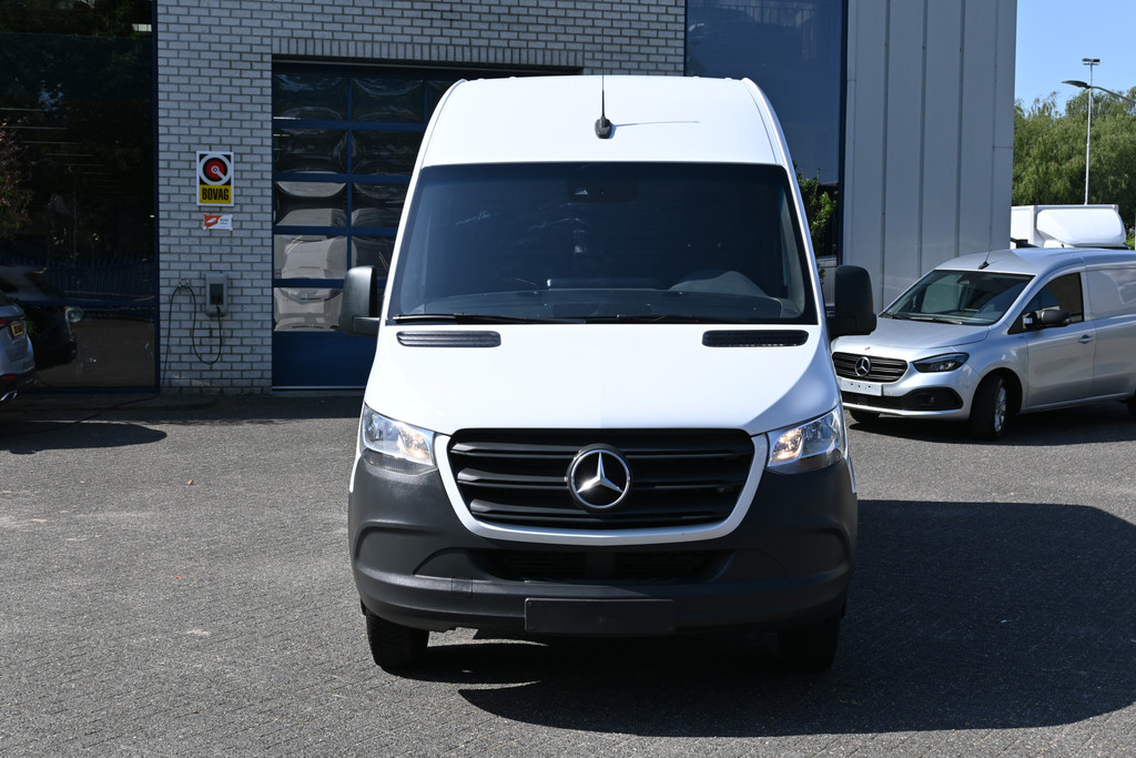 Mercedes-Benz Sprinter 1