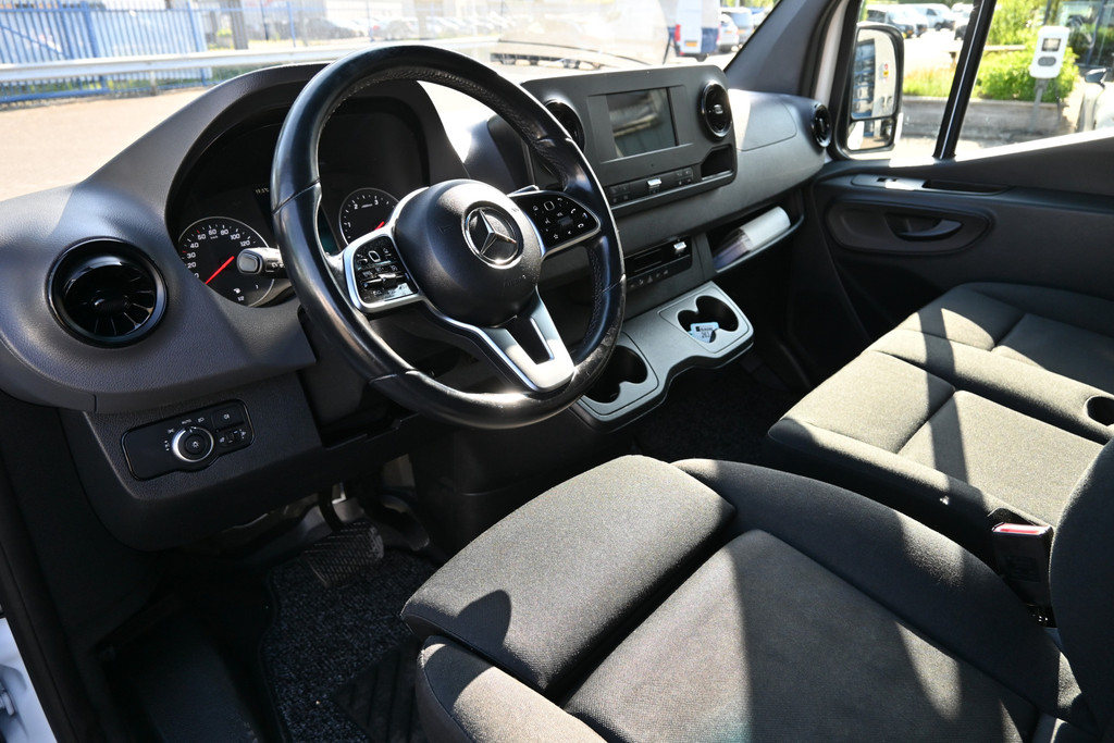 Mercedes-Benz Sprinter 3