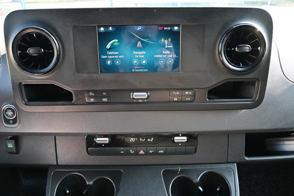 Mercedes-Benz Sprinter 4