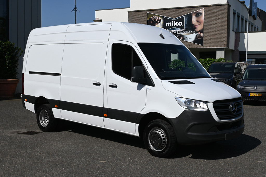 Mercedes-Benz Sprinter 9
