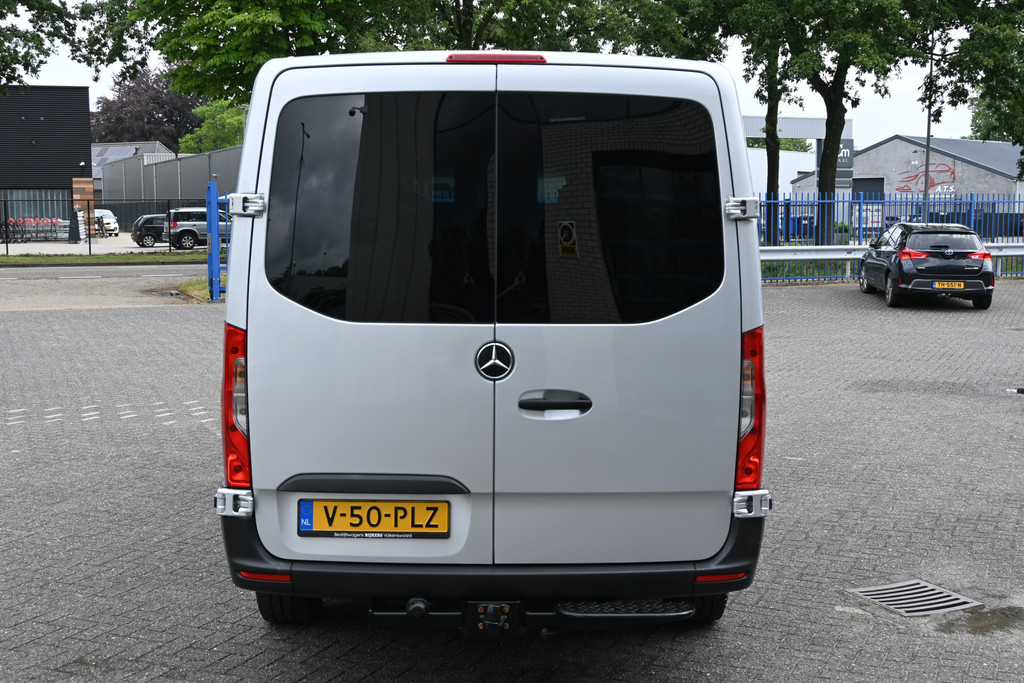 Mercedes-Benz Sprinter 11