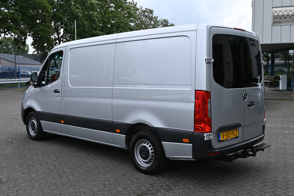 Mercedes-Benz Sprinter 14