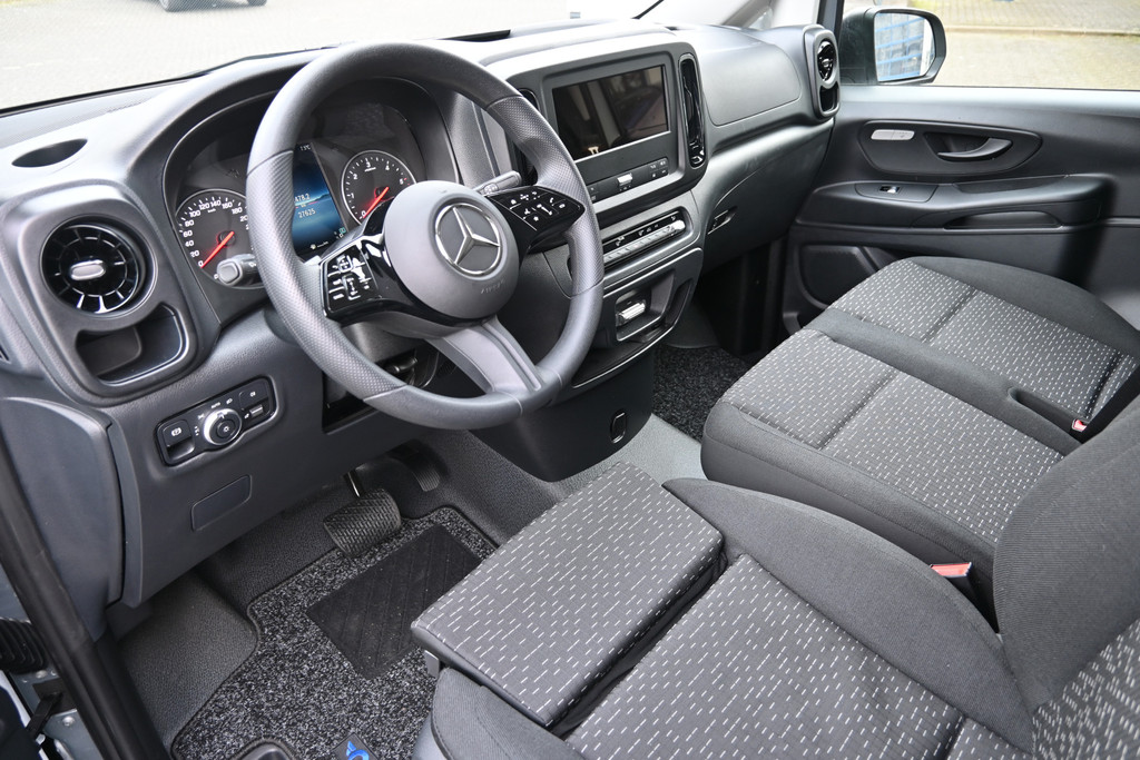 Mercedes-Benz Vito 4