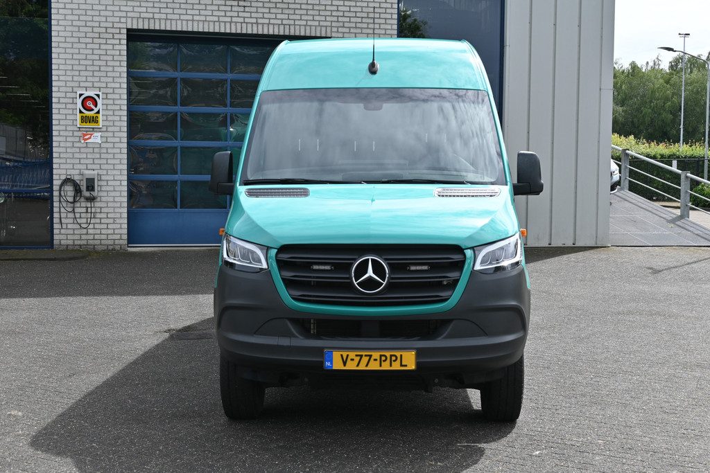 Mercedes-Benz Sprinter 1