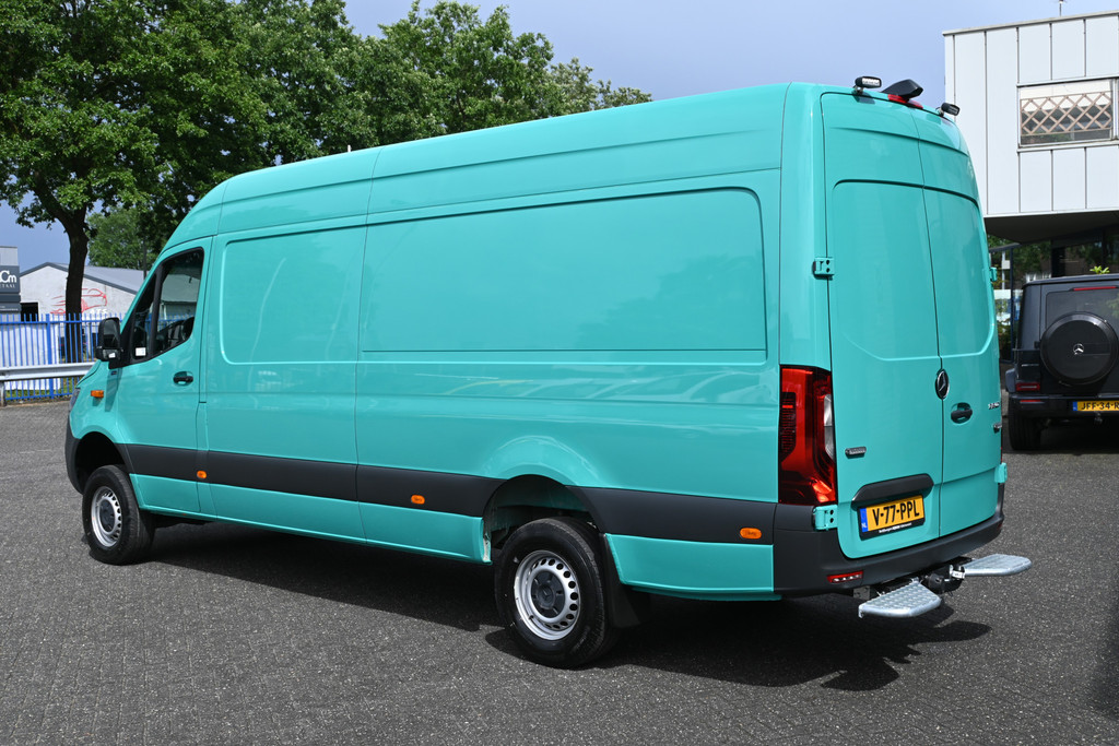 Mercedes-Benz Sprinter 14