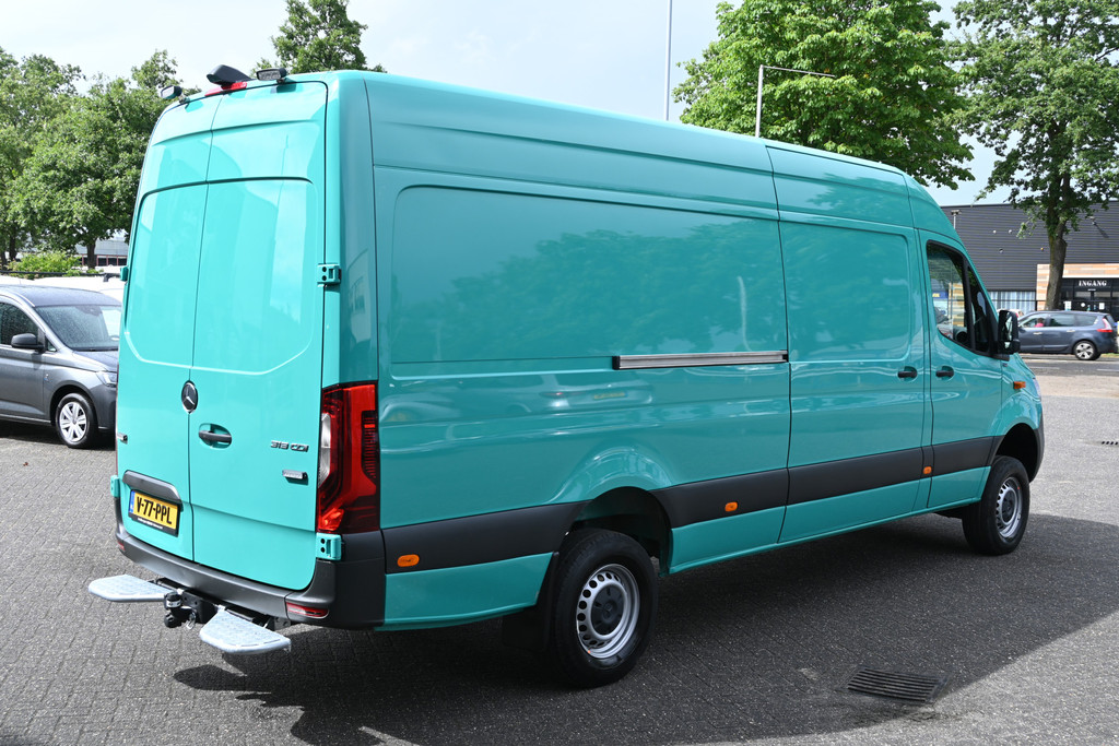 Mercedes-Benz Sprinter 2