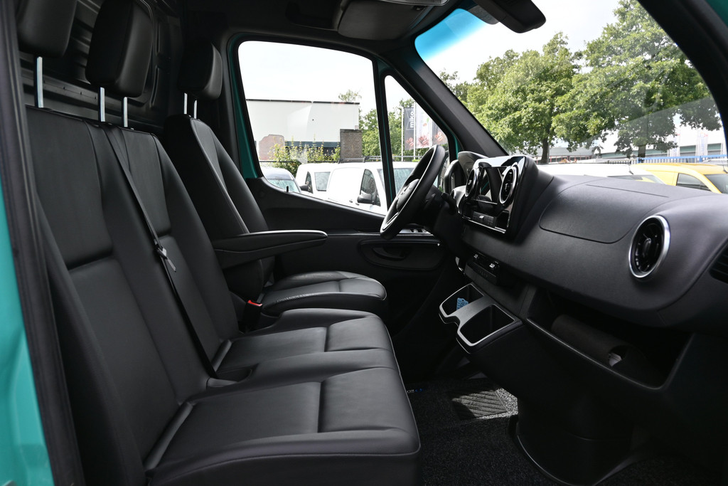 Mercedes-Benz Sprinter 8