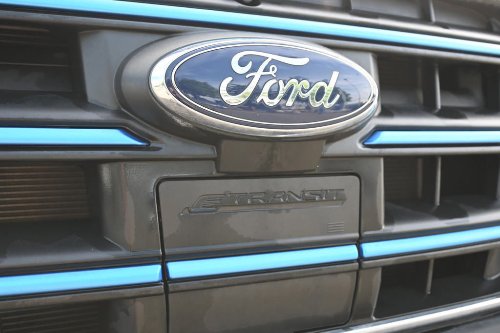 Ford E-Transit 10