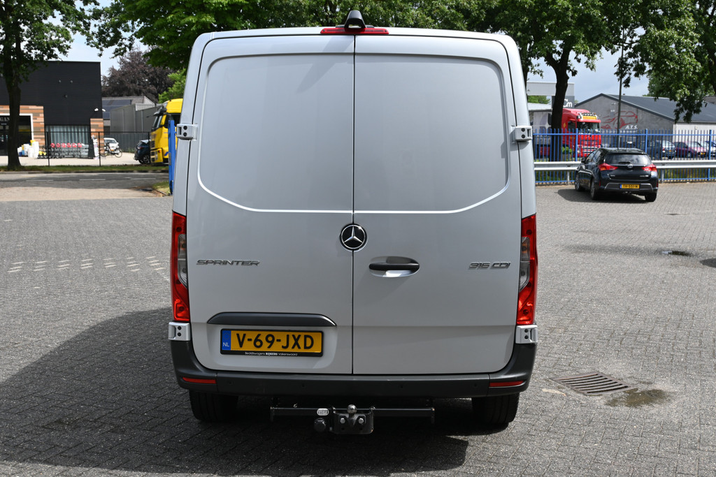 Mercedes-Benz Sprinter 12
