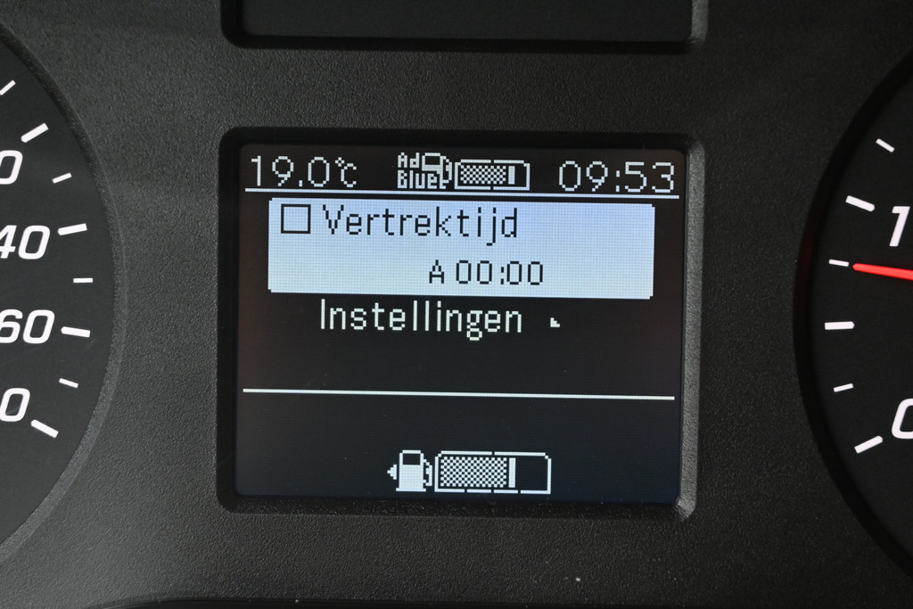 Mercedes-Benz Sprinter 14