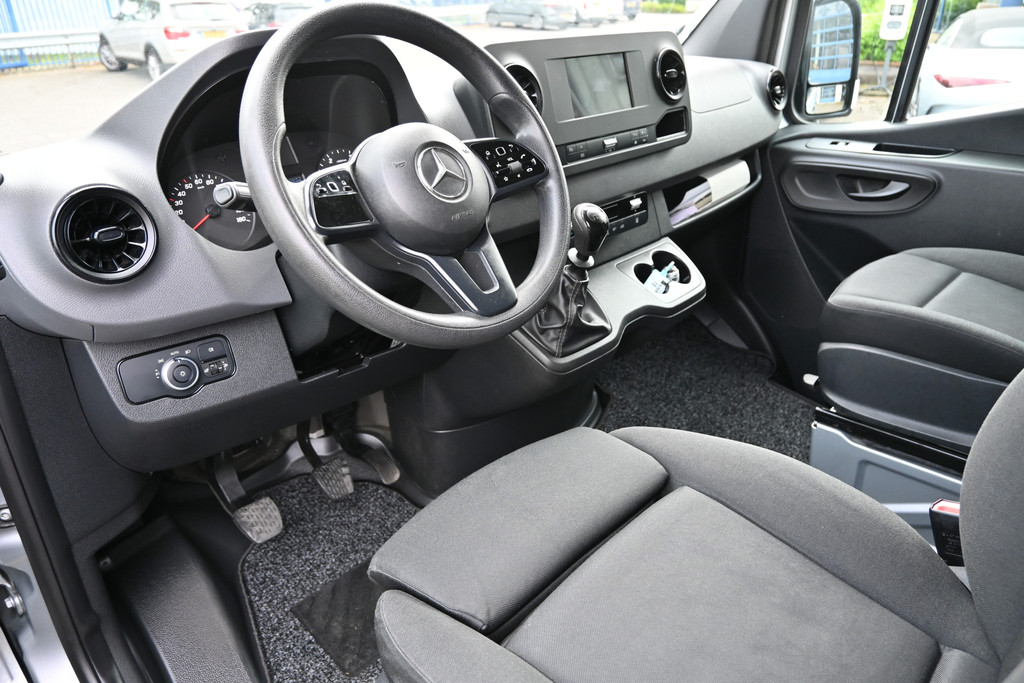 Mercedes-Benz Sprinter 3