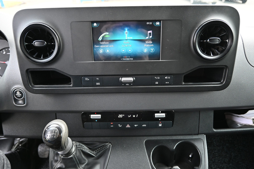 Mercedes-Benz Sprinter 4