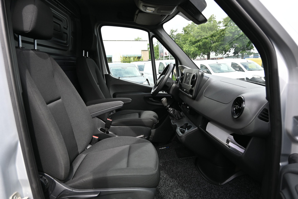 Mercedes-Benz Sprinter 7