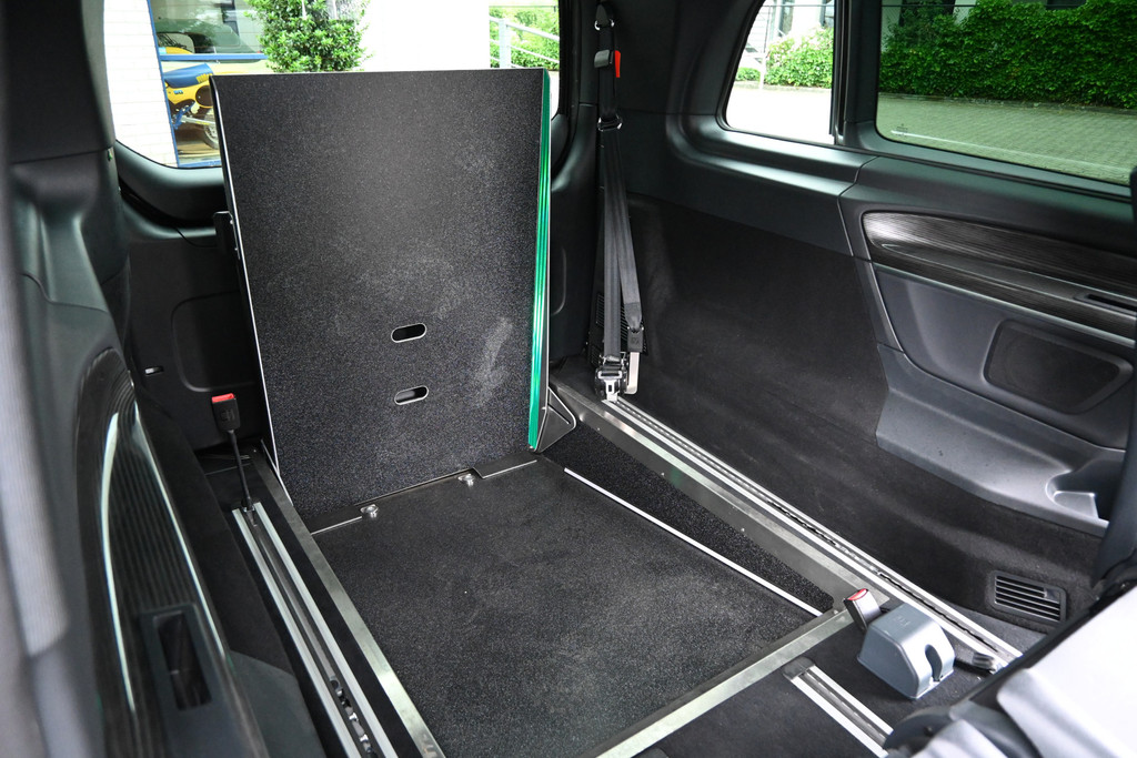 Mercedes-Benz EQV 12