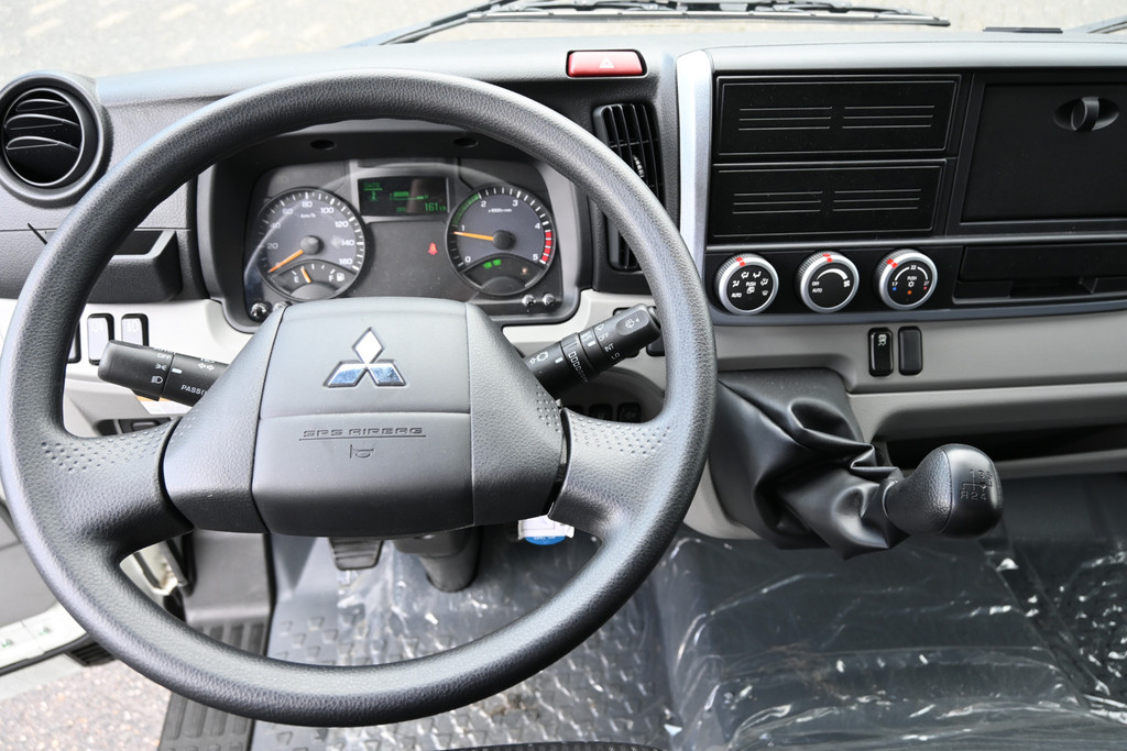 FUSO Canter 11