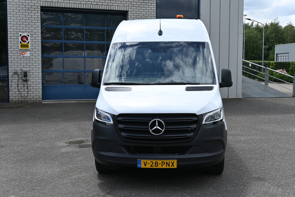Mercedes-Benz Sprinter 1