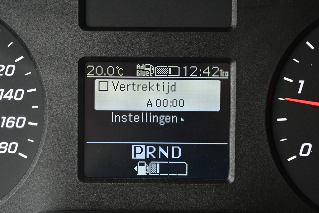 Mercedes-Benz Sprinter 18