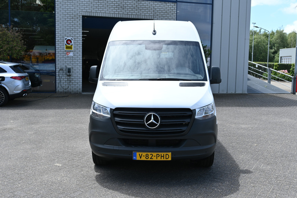 Mercedes-Benz Sprinter 1