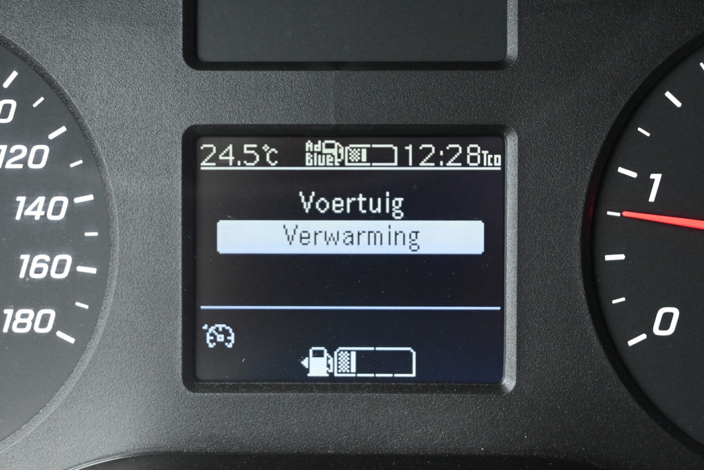 Mercedes-Benz Sprinter 17