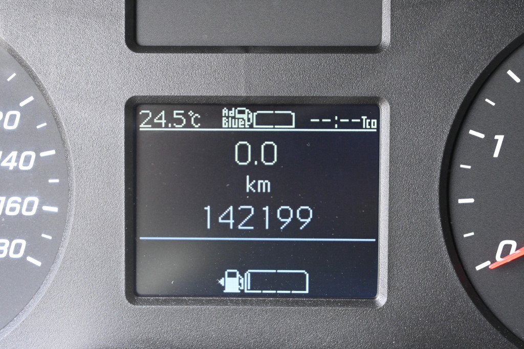 Mercedes-Benz Sprinter 19