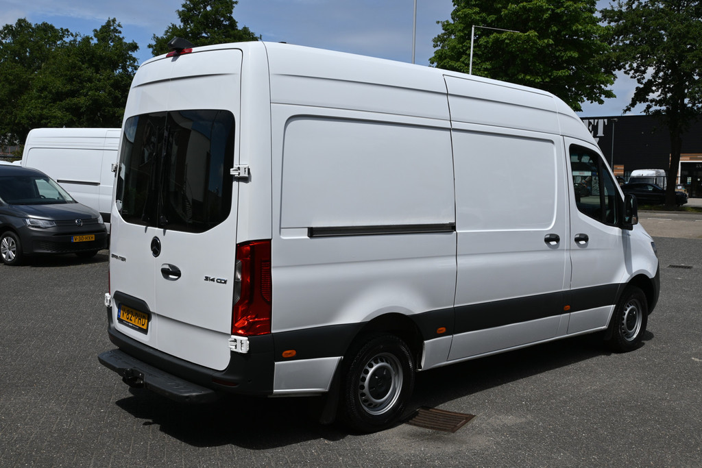 Mercedes-Benz Sprinter 2