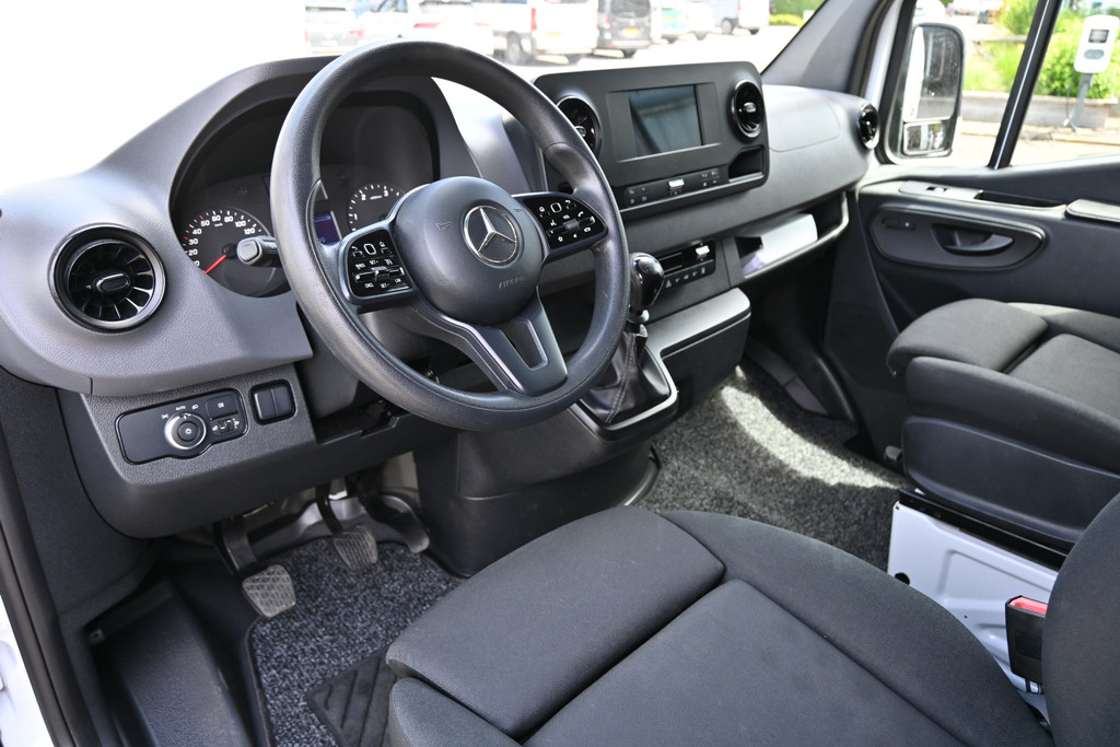 Mercedes-Benz Sprinter 3