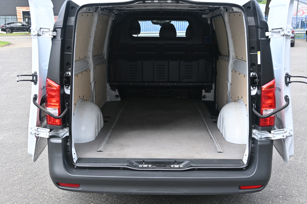 Mercedes-Benz Vito 11