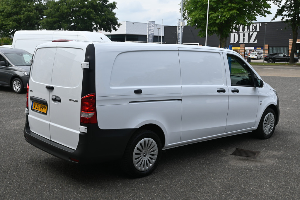 Mercedes-Benz Vito 2